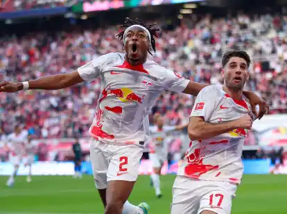 Schoss Leipzig in der Nachspielzeit zum Sieg: Dominik Szoboszlai (r).