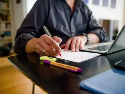 Besonders leere B&uuml;ros finden sich unter anderem in den Branchen Informationstechnik, Werbung und Marktforschung sowie Unternehmensberatung - in diesen Wirtschaftszweigen sind die Heimb&uuml;ro-Quoten nach fr&uuml;heren Ifo-Untersuchungen hoch.