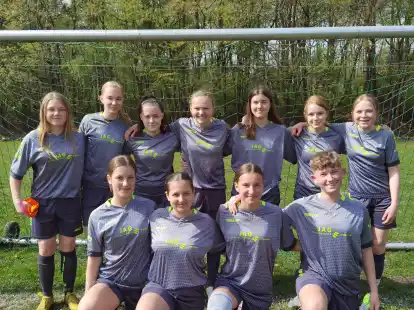 Schafften mit zwei Siegen die Qualifikation für die nächste Runde: das Mädchen-Team vom Johannes-Althusius-Gymnasium.