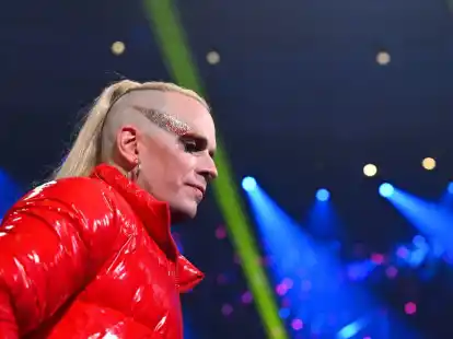 Ein entt&auml;uschter Frontmann: Chris Harms von der Band Lord Of The Lost beim ESC-Finale in Liverpool.