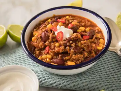 Kidneybohnen geh&ouml;ren in Chili-Gerichte. Wer die schnelle Version bevorzugt, greift dabei zu Bohnen aus der Dose.