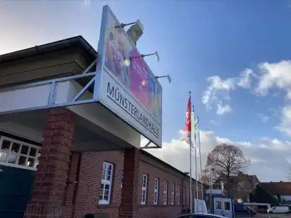 Die M&uuml;nsterlandhalle muss aufgrund baulicher M&auml;ngel vorerst geschlossen bleiben. Die Machbarkeitsstudie zum Veranstaltungsort wird auch Einfluss auf die Sanierungsma&szlig;nahmen haben.