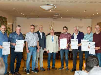 Besondere Betriebsjubil en Gefeiert Halbes Jahrhundert Bei Der besondere-betriebsjubil-en-gefeiert-halbes-jahrhundert-bei-der
