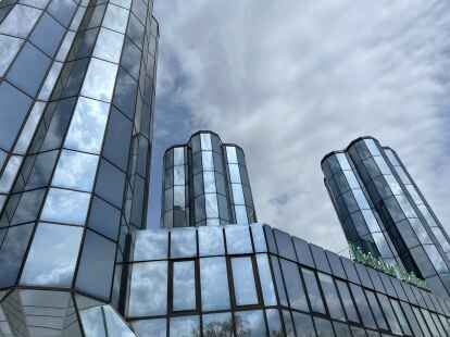 Gespiegeltes Wolkenspiel: Auch dieses gelungene Foto von Susanne Berndt aus Jever nimmt am Kreativwettbewerb teil.