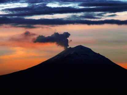Der Popocat&eacute;petl - hier ein Foto aus dem Jahr 2019 - z&auml;hlt zu den aktivsten Vulkanen Mexikos.