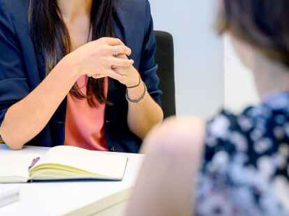 Wie geht's weiter nach der Schule? Die &laquo;Allianz f&uuml;r Aus- und Weiterbildung&raquo; will die &Uuml;bergangsphase zwischen Schule und Beruf erleichtern.