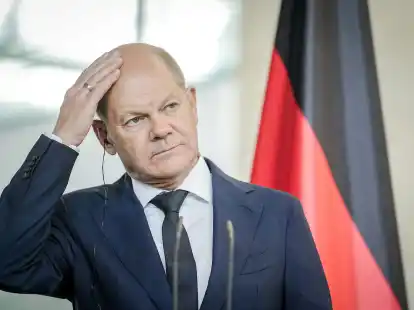 Bundeskanzler Olaf Scholz wurde bei dem Zwischenfall nicht verletzt.