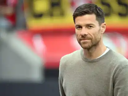 Muss am letzten Spieltag bereits auf sechs Spieler verzichten: Leverkusens Trainer Xabi Alonso.