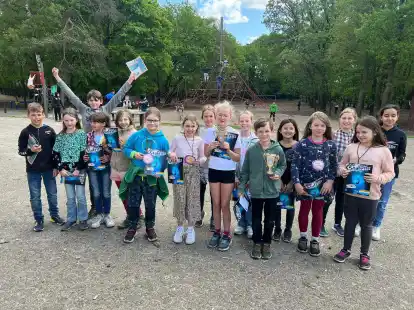 Am Vorlesewettbewerb des Schulverbundes &bdquo;Huntetal&ldquo; nahmen acht Grundschulen teil.