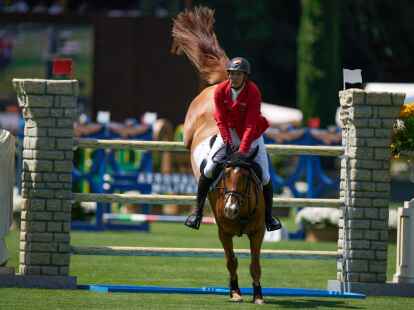 Der Deutsche Springreiter Andre Thieme auf Chakaria.