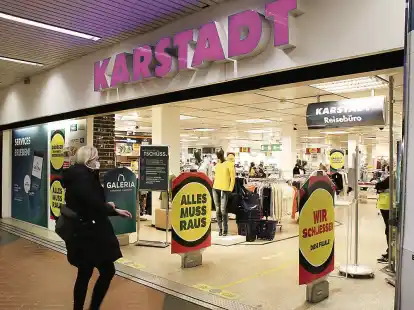 Die Zeiten, in denen das Kaufhaus Karstadt in der Bremerhavener Innenstadt ge&ouml;ffnet hatte, sind vorbei. Gerade wird &uuml;ber die Einrichtung einer Markthalle nachgedacht.