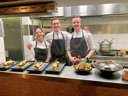 Kochen in der offenen K&uuml;che: Das Team des &bdquo;Naud&ldquo; in Groningen