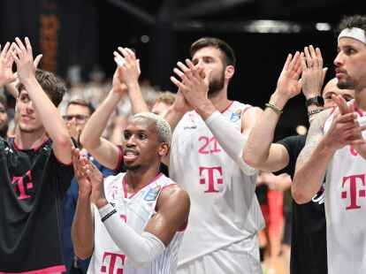 Mit ihrem 80:71-Sieg gegen Ludwigsburg gingen die Telekom Baskets Bonn in der Playoff-Halbfinal-Serie mit 1:0 in&nbsp;F&uuml;hrung.