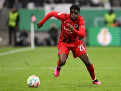 Bleibt bei Eintracht Frankfurt:  &Eacute;ric Junior Dina Ebimbe.