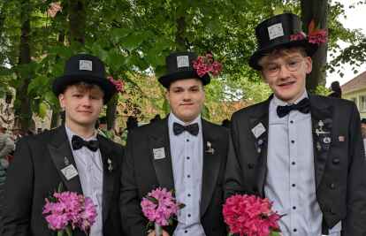 Ihre erste Chance genutzt haben (von links): Marlon Hadeler, Jannes Kaminski und Fynn Garbade sind im Alter von 17 Jahren vereidigt worden.