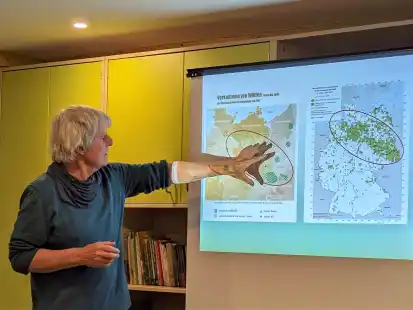 F&uuml;r die Elternschaft des Wiesmoorer Waldkindergartens gab es einen Wolfsvortag mit Informationen zur Historie und Populationsdynamik bei W&ouml;lfen.