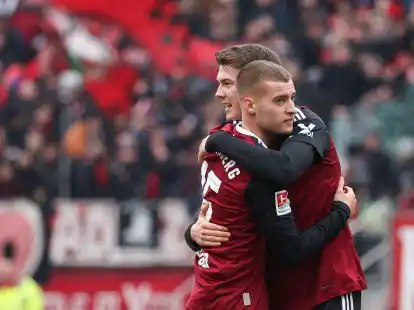 Erster Neuzugang bei Aufsteiger Darmstadt 98: Fabian N&uuml;rnberger (l).