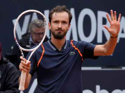 Daniil Medwedew ist in Paris &uuml;berraschend in der ersten Runde ausgeschieden.