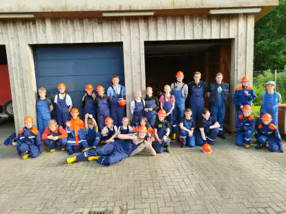 Mitglieder der Jugendfeuerwehr Brake