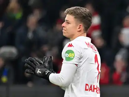 Der Mainzer Torwart Finn Dahmen wechselt zum FC Augsburg.