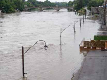 Blick auf einen Teil des Flusses Po, der nach heftigen Regenf&auml;llen &uuml;bers Ufer getreten ist.