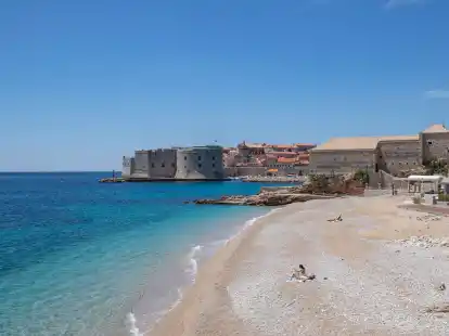 An den meisten Adria-Str&auml;nden wird das Badeverbot, das nach dem Hochwasser verh&auml;ngt wurde, wieder aufgehoben.
