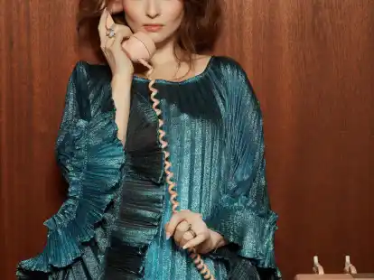 Hallo, hier ist Sophie Ellis-Bextor mit ihrem neuen Album.