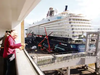 In Bremerhaven ist der Tui-Kreuzliner &bdquo;Mein Schiff 4&ldquo; seit Jahren ein bekannter Gast. Im Mai kommenden Jahres startet das schwimmende Hotel an dieser Stelle zu seiner Europa-Premiere, mit der &bdquo;Wildcat Tattoo Cruise&ldquo;.