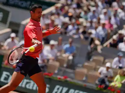 Novak Djokovic steht im Viertelfinale der French Open.