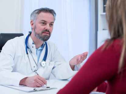 &laquo;Das m&uuml;ssen Sie selbst zahlen&raquo;: Nur der Hinweis auf eine Selbstzahler-Leistung vom Arzt reicht nicht. Er muss seine Patientin schriftlich &uuml;ber die voraussichtlichen Kosten informieren.