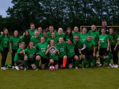 Machten die Meisterschaft in der Kreisklasse perfekt: die Fußballerinnen der Sf Wüsting-Altmoorhausen