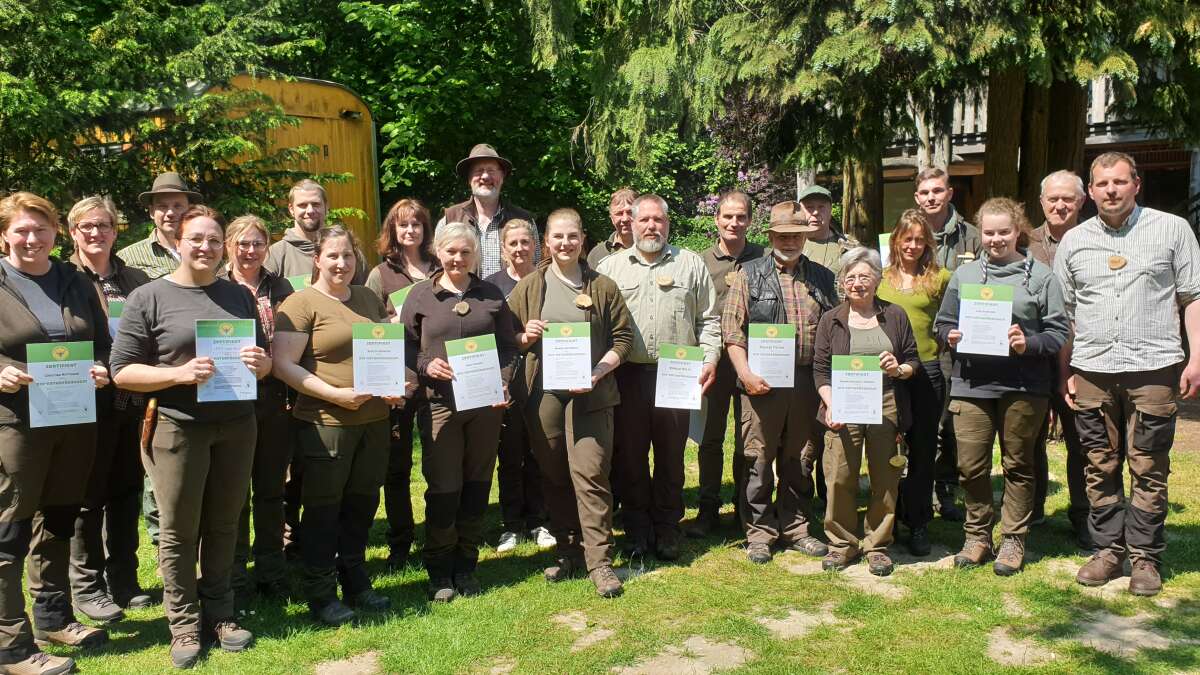 Lernort Natur im Landkreis Oldenburg Jäger auch Naturpädagogen