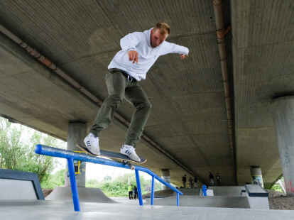 2020 er&ouml;ffnet: Die Skateanlage in Emden unter der Bahnhofsbr&uuml;cke.