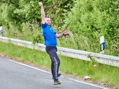 Janek Brosda sicherte sich mit der Gummikugel den Sieg bei den M&auml;nnern I. Im Wettkampf mit der Eisenkugel reichte es f&uuml;r den Wiefelser zu Rang f&uuml;nf.