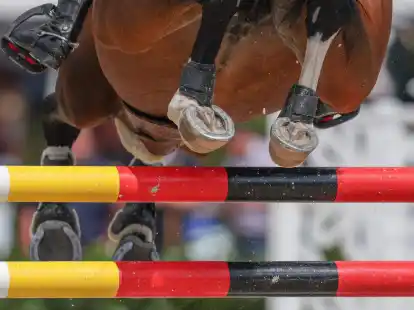 Bei der ersten Pr&uuml;fung der deutschen Meisterschaft hat sich Paweena Hoppe den Sieg gesichert.