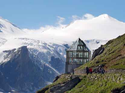 Am Ende der Gro&szlig;glockner-Hochalpenstra&szlig;e liegt die Wilhelm-Swarovski-Beobachtungswarte. (Thomas Muncke/dpa/dpa-tmn)