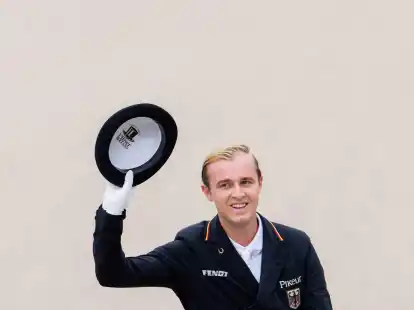 Der Reiter S&ouml;nke Rothenberger gewann bei der Dressur-DM.