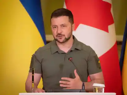 Im Rahmen der Verteidigung liefen Gegenangriffe in der Ukraine, sagt der ukrainische Pr&auml;sident Wolodymyr Selenskyj.