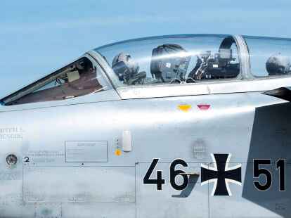 Die Vorbereitungen f&uuml;r die gro&szlig;angelegte internationale &Uuml;bung &uuml;ber Teilen Deutschlands sind abgeschlossen - am Montag beginnt das &laquo;Air Defender 2023&raquo;.