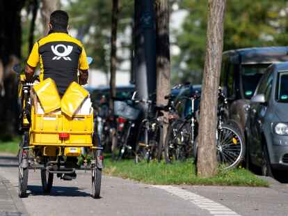 Ein Briefzustelltag weniger in der Woche? Bundesnetzagentur-Pr&auml;sident M&uuml;ller kann sich eine entsprechende Reform des Postgesetzes vorstellen.