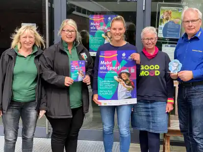 Geh&ouml;ren zum Orga-Team der Host-Town-Disko: (von links) Christa Gerdes, Katja Stanke, Leonie Schulte, Anke Marien und Carsten Westd&ouml;rp.