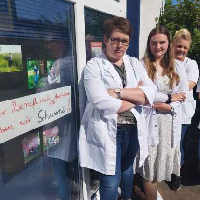 Sehen schwarz f&uuml;r ihre Branche, wenn sich nichts &auml;ndert: (von links) Frauke Rauch, Birte Naujeck, Wibke Schlotmann und Margret M&uuml;ller.