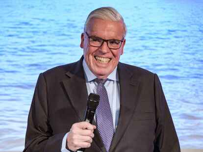 Klaus-Michael K&uuml;hne hat weitere Millionen f&uuml;r den HSV an Bedingungen gekn&uuml;pft.