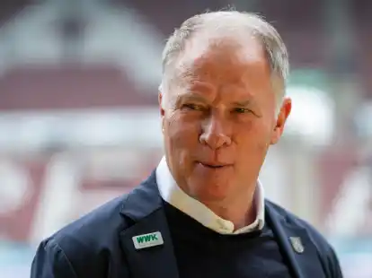 Stefan Reuter und der FC Augsburg haben einen neuen Sportdirektor verpflichtet.