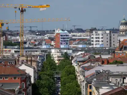 Blick auf Wohnh&auml;user im Berliner Bezirk Kreuzberg.
