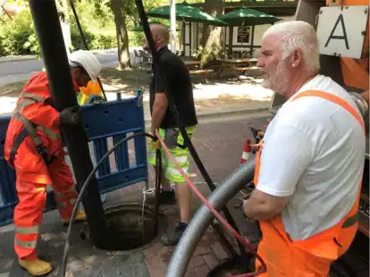 Harte Arbeit &uuml;ber Wochen: Sven Appel vom BEE, Aleksandr Goldbek von der Firma Jetting und Richard Weber ebenfalls vom BEE.