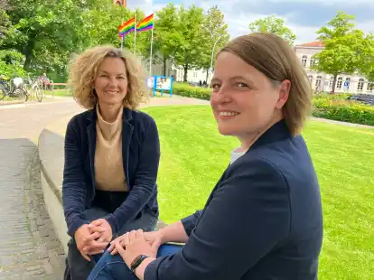 Wollen junge Menschen bei ihrer Entwicklung unterst&uuml;tzen: Monika Engelmann-B&ouml;lts (Fachdienst B&uuml;rgerschaftliches Engagement, links) und Jobpatin Lina V&ouml;lz.