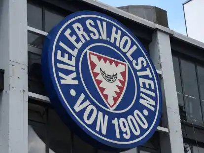 Holstein Kiel hat einen serbischen Nationalspieler verpflichtet.