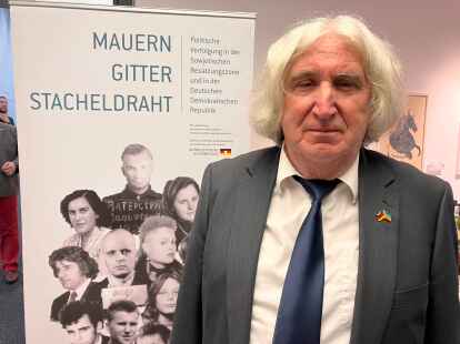 Stellte die Schau in CDU-Fraktionssaal zusammen: Alexander W. Bauersfeld, Publizist und Vertreter der &bdquo;Union der Opferverb&auml;nde Kommunistischer Gewaltherrschaft&ldquo;