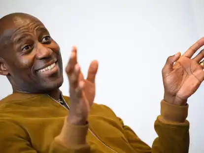 &laquo;Rassismus, in vielen Formen, gibt es immer. Manchmal offensichtlich, manchmal subtil&raquo;, sagt Joe Chialo.